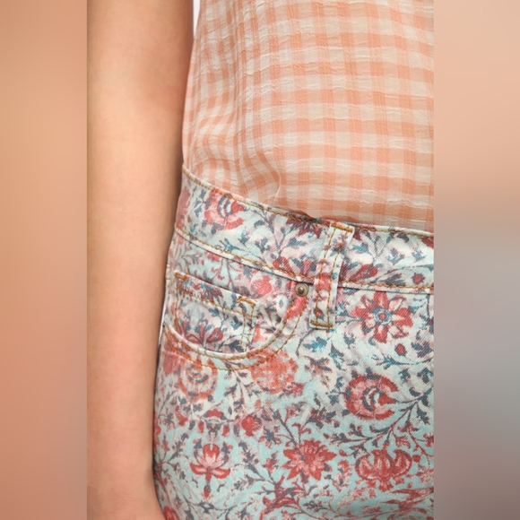 BDG Floral High Rise Cigarette Ankle Jeans - Picture 3 of 13